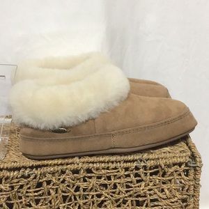 Acorn Genuine Sheepskin Fur Plush Slippers Sz 7 New